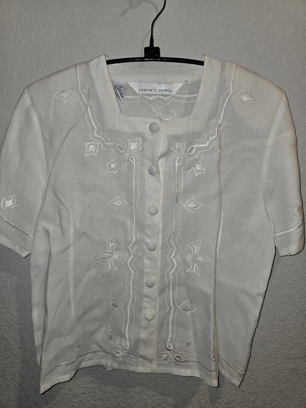 Carlie's Court Vintage 100% Linen Embroidered Short Sleeve Top - Size 12